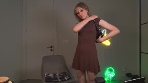 VelvetTGirl online show from 03.23.26