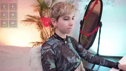 Snapshot of velvetvalkyries chatting on 02.12.25 CLEOshort hair TIna long hair online show from 02.12.25