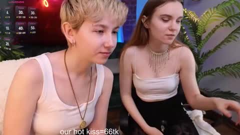 Snapshot of velvetvalkyries chatting on 02.26.25 CLEOshort hair TIna long hair online show from 02.26.25