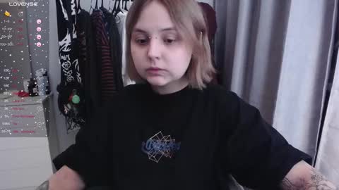 Snapshot of vendymories chatting on 02.12.26 eva 3 online show from 02.12.26