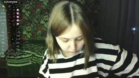 Snapshot of vendymories chatting on 05.12.26 eva 3 online show from 05.12.26