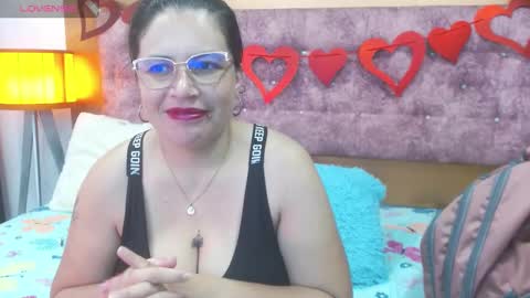 Snapshot of vennuss_89 chatting on 03.01.25 venus online show from 03.01.25