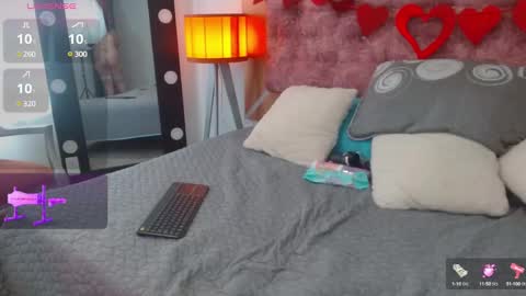 Snapshot of vennuss_89 chatting on 03.10.25 venus online show from 03.10.25