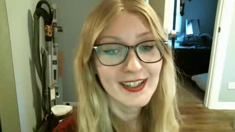 Snapshot of venomandvine chatting on 02.18.26 venomandvine online show from 02.18.26