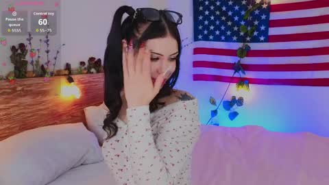 Vivian online show from 03.31.26