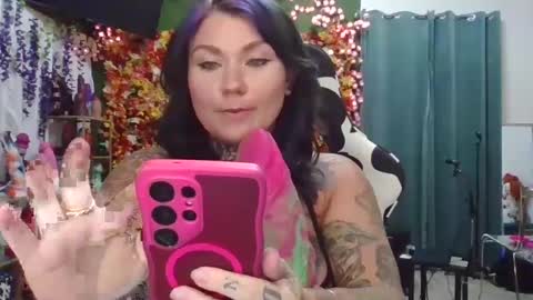 Snapshot of ventressinkbaby chatting on 10.10.25 VentressInk online show from 10.10.25