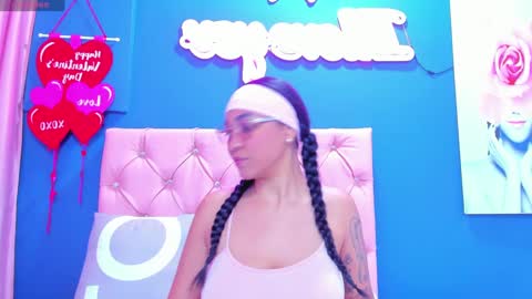 Snapshot of venus_0110 chatting on 02.20.25 Venus Veracruz online show from 02.20.25