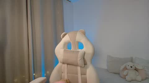 venus_art11 online show from 12.19.25