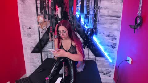Snapshot of venus_bms_ chatting on 04.28.26 VENUS online show from 04.28.26