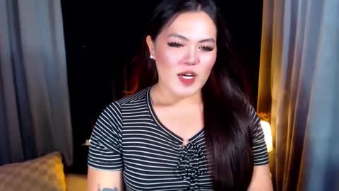 Snapshot of venus_colly chatting on 05.29.26 I am Colly Your mystery girl online show from 05.29.26