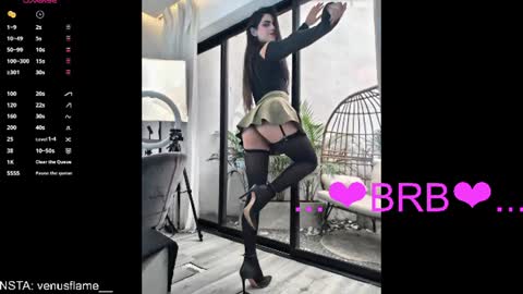 Snapshot of venus_flame chatting on 06.17.26 VENUS online show from 06.17.26