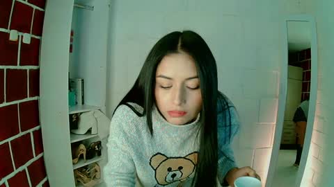 Snapshot of venus_megan chatting on 01.07.25 emily independent account  MY conextion 1100 GTM  to  17hr GTM online show from 01.07.25