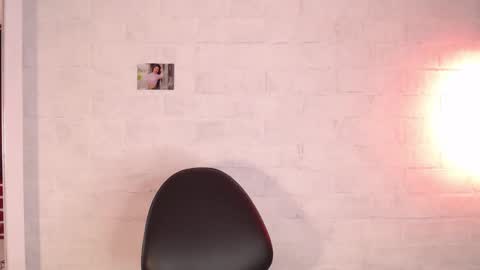 Snapshot of venus_megan chatting on 03.08.25 emily independent account  MY conextion 1100 GTM  to  17hr GTM online show from 03.08.25