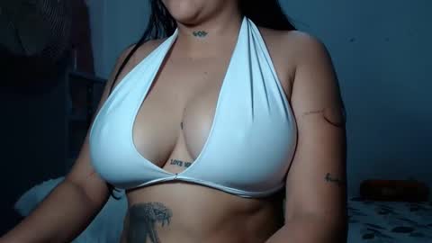 Snapshot of venus_menoza chatting on 12.29.24 venus_menoza online show from 12.29.24