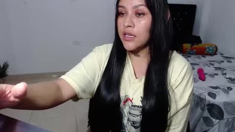 Snapshot of venus_menoza chatting on 02.22.25 venus_menoza online show from 02.22.25