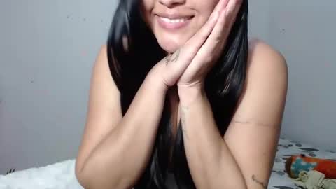 Snapshot of venus_menoza chatting on 03.05.25 venus_menoza online show from 03.05.25