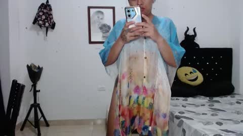 Snapshot of venus_menoza chatting on 10.31.25 venus_menoza online show from 10.31.25