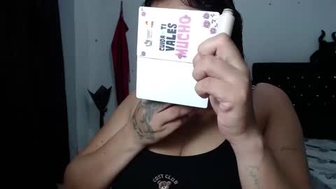 Snapshot of venus_menoza chatting on 11.17.25 venus_menoza online show from 11.17.25