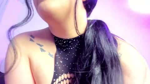 Snapshot of venus_naughty_1 chatting on 10.17.25 Sofi online show from 10.17.25