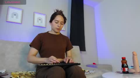 Venus online show from 04.24.26