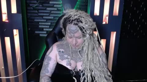 Snapshot of venus_rock chatting on 04.20.26 Venus Ink online show from 04.20.26