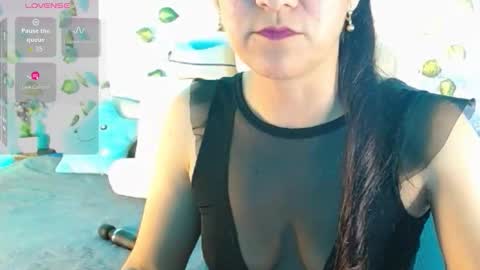 Snapshot of venus_swet chatting on 10.24.25 Catalina online show from 10.24.25