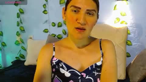 Snapshot of venus_swet chatting on 05.25.26 Catalina online show from 05.25.26