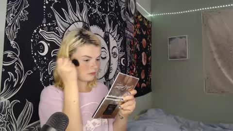 Miss Venus online show from 09.18.25