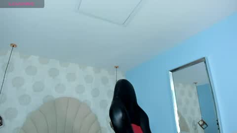 Snapshot of venusgreys1 chatting on 05.19.26 VENUS online show from 05.19.26