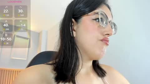 Snapshot of venusgreys1 chatting on 05.20.26 VENUS online show from 05.20.26