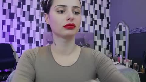 venusinylons online show from 11.15.25