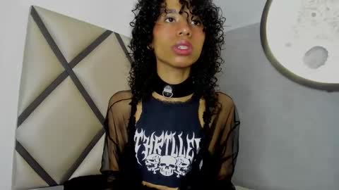 venuss_03 online show from 02.03.26