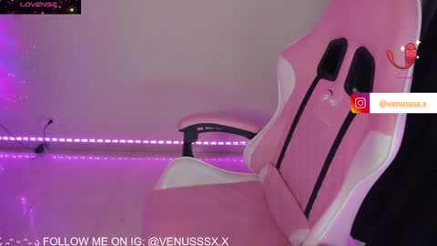 Snapshot of venussx_x chatting on 01.25.25 Venus MY BDAY 29 SEPT online show from 01.25.25