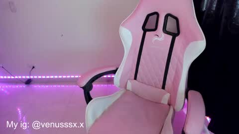 Snapshot of venussx_x chatting on 02.05.25 Venus MY BDAY 29 SEPT online show from 02.05.25