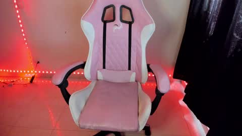 Snapshot of venussx_x chatting on 02.18.25 Venus MY BDAY 29 SEPT online show from 02.18.25