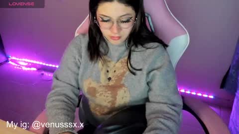 Snapshot of venussx_x chatting on 02.26.25 Venus MY BDAY 29 SEPT online show from 02.26.25