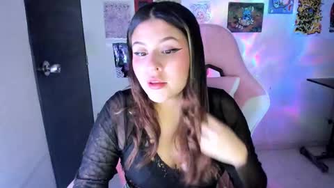 Snapshot of venussx_x chatting on 11.14.25 Venus MY BDAY 29 SEPT online show from 11.14.25