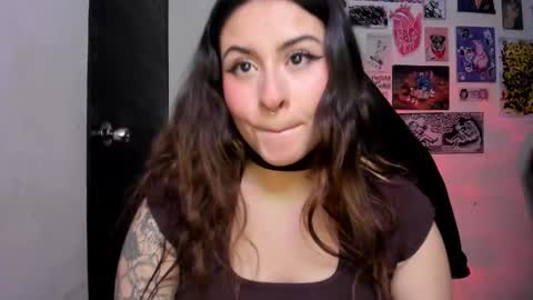 Snapshot of venussx_x chatting on 12.18.25 Venus MY BDAY 29 SEPT online show from 12.18.25