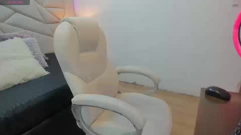 Snapshot of venusxneo chatting on 09.10.25 venusxneo online show from 09.10.25