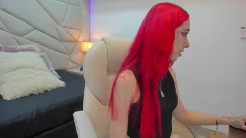 Snapshot of venusxneo chatting on 09.17.25 venusxneo online show from 09.17.25