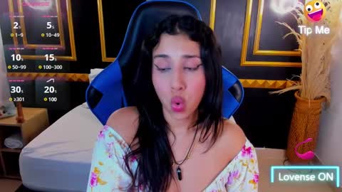 Nice to greet you my name is Vanessa  online show from 02.17.25