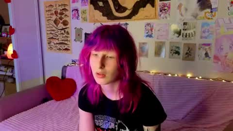 Snapshot of veolatownson chatting on 04.27.26 Erica online show from 04.27.26