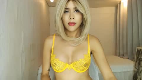 CHLOE the C  L are silent online show from 02.13.25