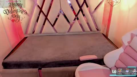 Domelipa  online show from 02.15.25