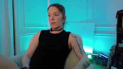 Vera Victors online show from 04.12.26