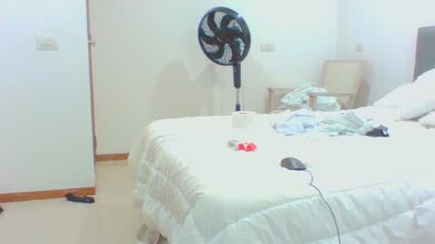 Snapshot of vergagolosa22 chatting on 09.22.25 vergagolosa22 online show from 09.22.25