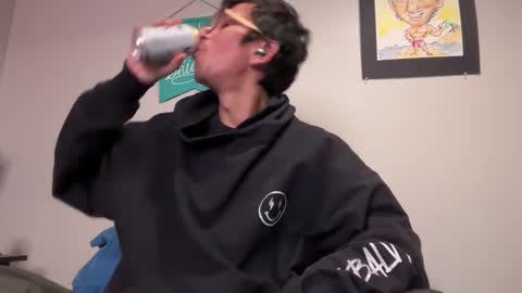 Snapshot of vergasjuan chatting on 12.17.25 Juan Vergas online show from 12.17.25