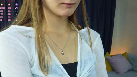 Olivia online show from 11.08.25