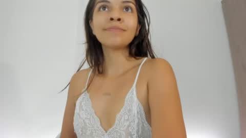 Snapshot of verohoneymoon chatting on 06.22.26 Veronica online show from 06.22.26