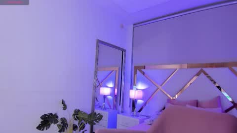 Vero online show from 12.21.25